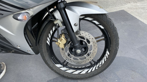Imagen 11 de 13 de Yamaha R15
