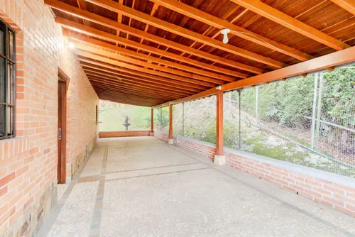 Casa En Venta En El Poblado. Cod V4490