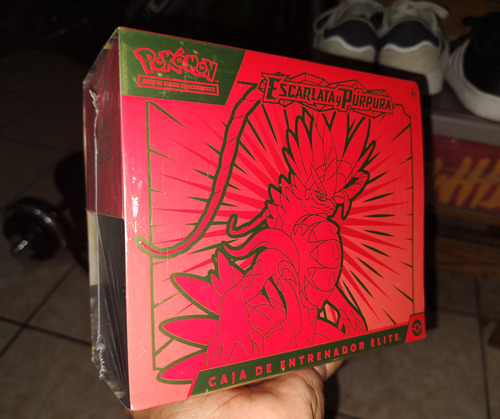 Pokémon Escarlata Y Púrpura Elite Trainer Box En Español (Usado)