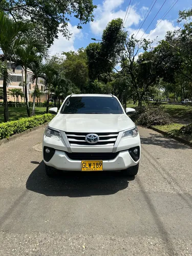 Toyota Fortuner 2.4 Street At 7As