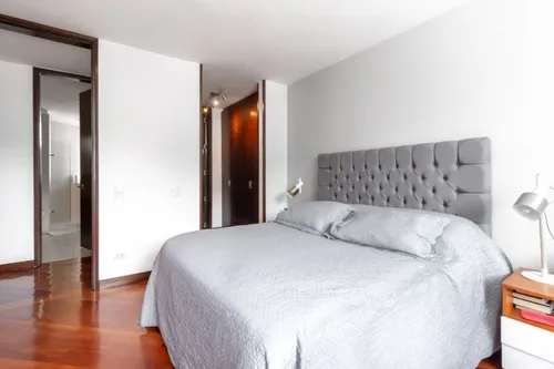 Apartamento En Venta En El Chicó. Cod V8308