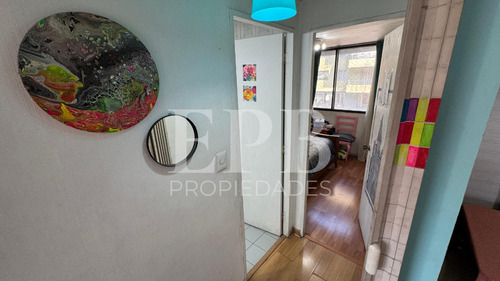 Se Vende Amplio Departamento 2d 1b En Sector Residencial