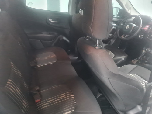 Imagem 4 de 15 de Fiat Toro 2017 1.8 16v Freedom Flex 4x2 Aut. 4p