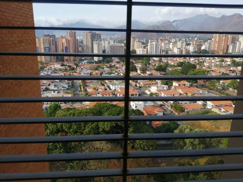 Imagen 22 de 28 de Apartamento De Oportunidad En Las Chimeneas Valencia Ata-926 Angela Betancourt 04125067379 04244900499