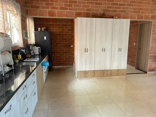 Venta Espectacular Casa Campestre, Precio De Oportunidad. A Puerta Cerrada. De Un Piso; Entre La Cumbre Y Pavas. Lote 1.000 Mtrs.