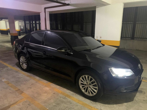 Imagem 1 de 11 de Volkswagen Jetta 2013 2.0 Tsi Highline 4p 200 Hp