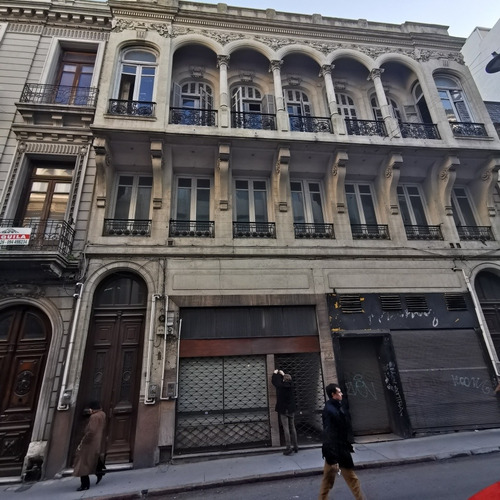 Imagen 1 de 14 de Venta De Edificio En Ciudad Vieja 1400 M2
