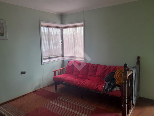 Casa En Venta De 4d Y 3b En Sector Valencia, Quilpué