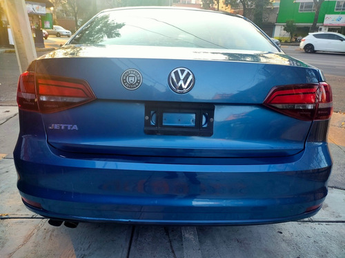 Imagen 4 de 10 de Volkswagen Jetta 2.5 Trendline Tiptronic At 2016