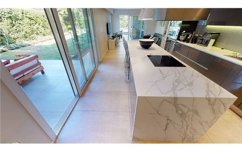 Imagen 10 de 30 de Casa En Venta En Olivos Con Pileta Y Jardin