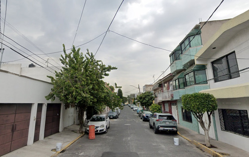 Casa Barata En Teniente Roberto Gómez Moreno, Escuadrón 201, Iztapalapa, Cdmx. Cmr.