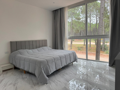 Casa A Estrenar En Venta 5 Ambientes - Pinamar Norte - Frontera.