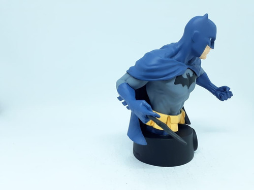 Imagem 4 de 10 de Action Figure Coleção Dc Miniatura Batman Novo Com Revista