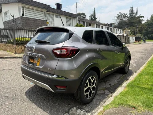 Renault Captur 1.3T Intens Cvt