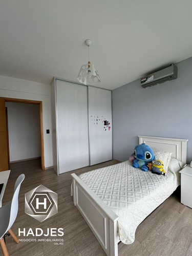 Casa En Venta, Nuevo Quilmes Moderna Con Piscina A La Laguna