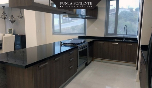 Imagen 4 de 28 de Renta De Departamento Nuevo Con Terraza En Bosque Real
