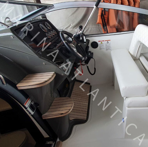 Imagem 13 de 15 de Lancha Phantom 303 01x Mercruiser 8.2 Gasolina Ano 2019 Nova