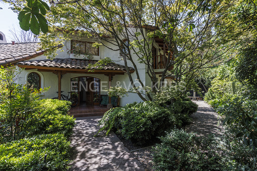 Casa Orientación Norte  En Plano De Santa María De Manque