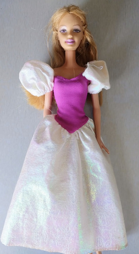 Vendo Muñeca De Barbie, Con Vestido De Princesa 