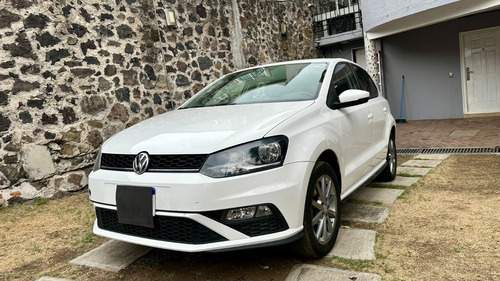 Volkswagen Polo 5p Comfortline Plus 1.6L Aut