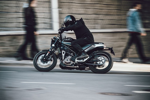 Svartpilen 401 Anti + Financiación 0% Interés En $ Husqvarna