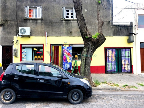 Imagen 2 de 2 de Colonia Del Sacramento - Local Comercial Céntrico