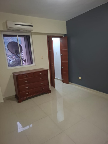 Apartamento En Venta Urbanizacion El Parral