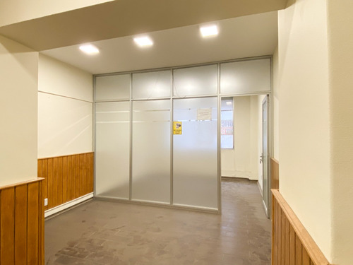 Arriendo Oficina Ahumada Con Moneda 6 Privados, 4 Baños