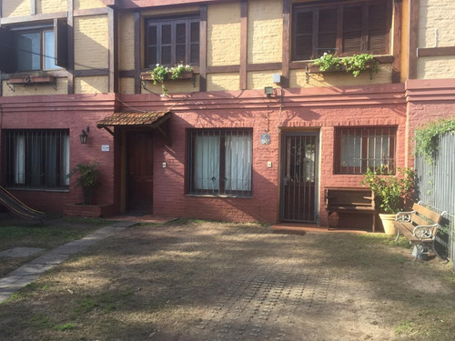 Casa - 3 O 4 Dormitorios/3 Baños - Parrillero/jardin