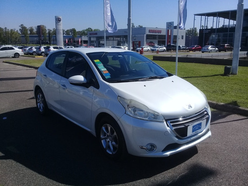 Peugeot 208 Allure 1.5 2016 Car One Jf