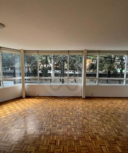 Edificio En Venta En Nápoles