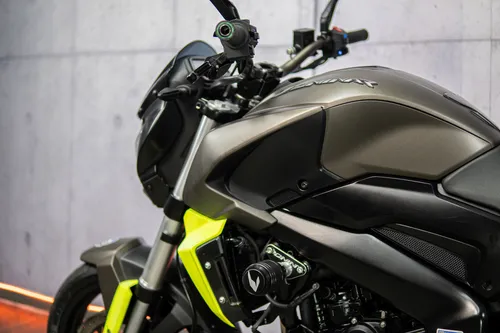 Bajaj Dominar 400 2022