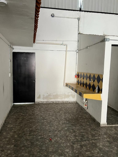 Se Vende Salón De Fiestas , En
