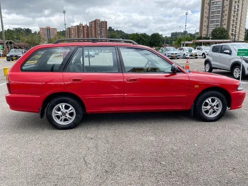 Mitsubishi Lancer 1.6 Glxi