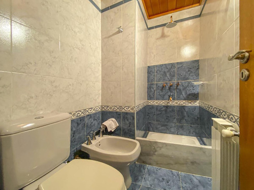 Imagen 15 de 30 de Casa De 5 Dormitorios Con Quincho Y Pileta