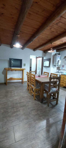Imagen 25 de 30 de Cabaña Para 9 Personas Pileta Fogon Parrilla Horno De Barro