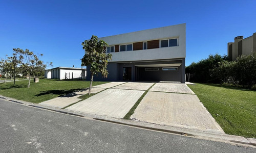 Imagen 3 de 30 de Venta Casa 4 Ambientes El Canton Norte