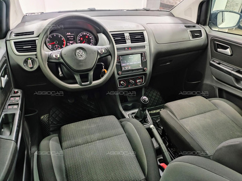 Volkswagen Fox Connect 1.6 Flex 8v 5p