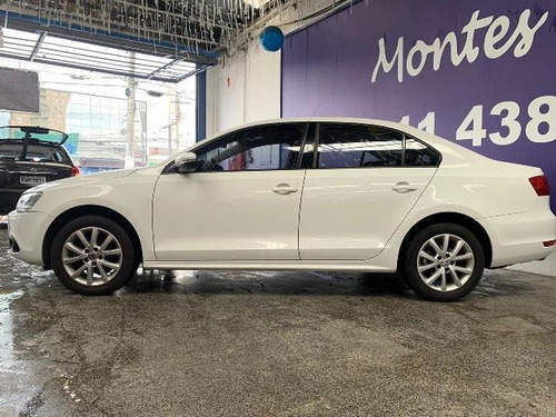 Jetta 2.0 Automático - Montes Car