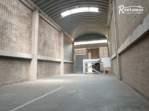 Bodega En Arriendo En Ancon San Martin. Cod A11230