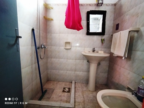 Imagen 8 de 10 de Casita Al Fondo Impecable Estado
