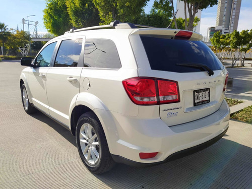 Dodge Journey 2.4 Sxt 7 Pasajeros Lujo At 2018