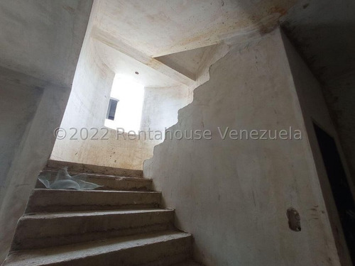 Imagen 8 de 15 de Casa En Venta En Barrio Sucre Maracay Aragua 22-27195 Irrr