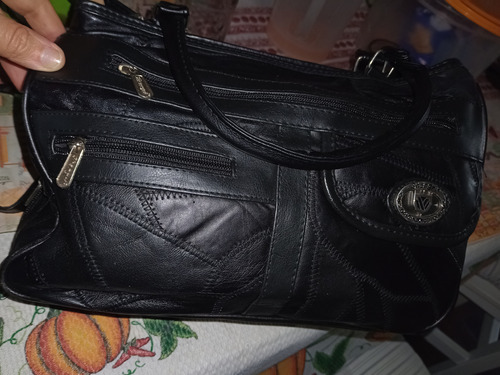 Cartera Negra, Cuero Con 2 Divisiones +3 Bolsillos Al Fren 