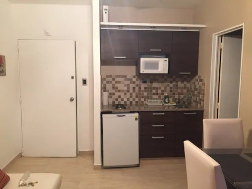 Imagen 4 de 12 de Departamento Venta 2 Ambientes Centro Amueblado
