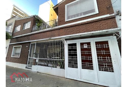 Casa En Venta - Caseros Centro