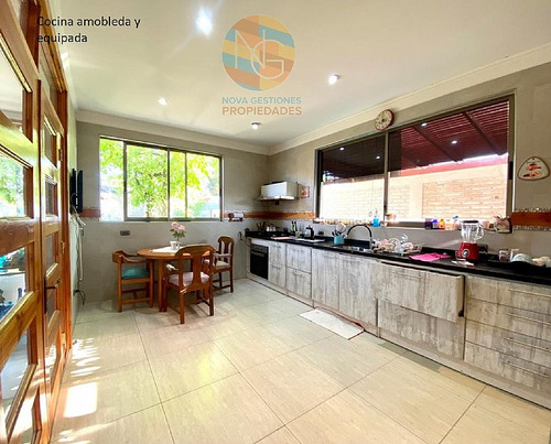 Casa En La Florida, 1000 M2 De Terreno, 350 M2 Construidos.