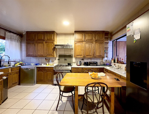 Hermosa Casa En Venta De 5 Dorm. En Las Condes