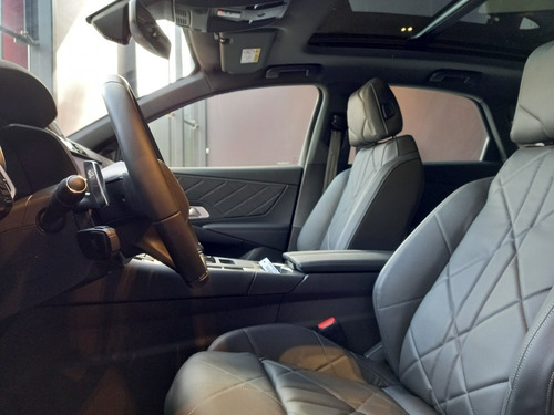 Imagen 10 de 14 de Ds7 Crossback 2.0 Hdi 180 At So Chic