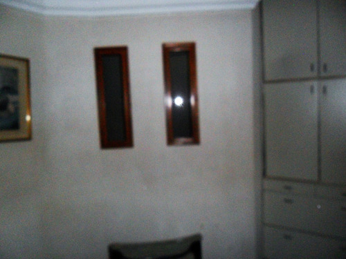 Imagen 9 de 16 de Amplia Oficina Al Frente, Con Recepción, 3 Despachos, Sala De Espera, Cocina, Baño Completo. Cochera Fija En El Subsuelo Del Edifcio.